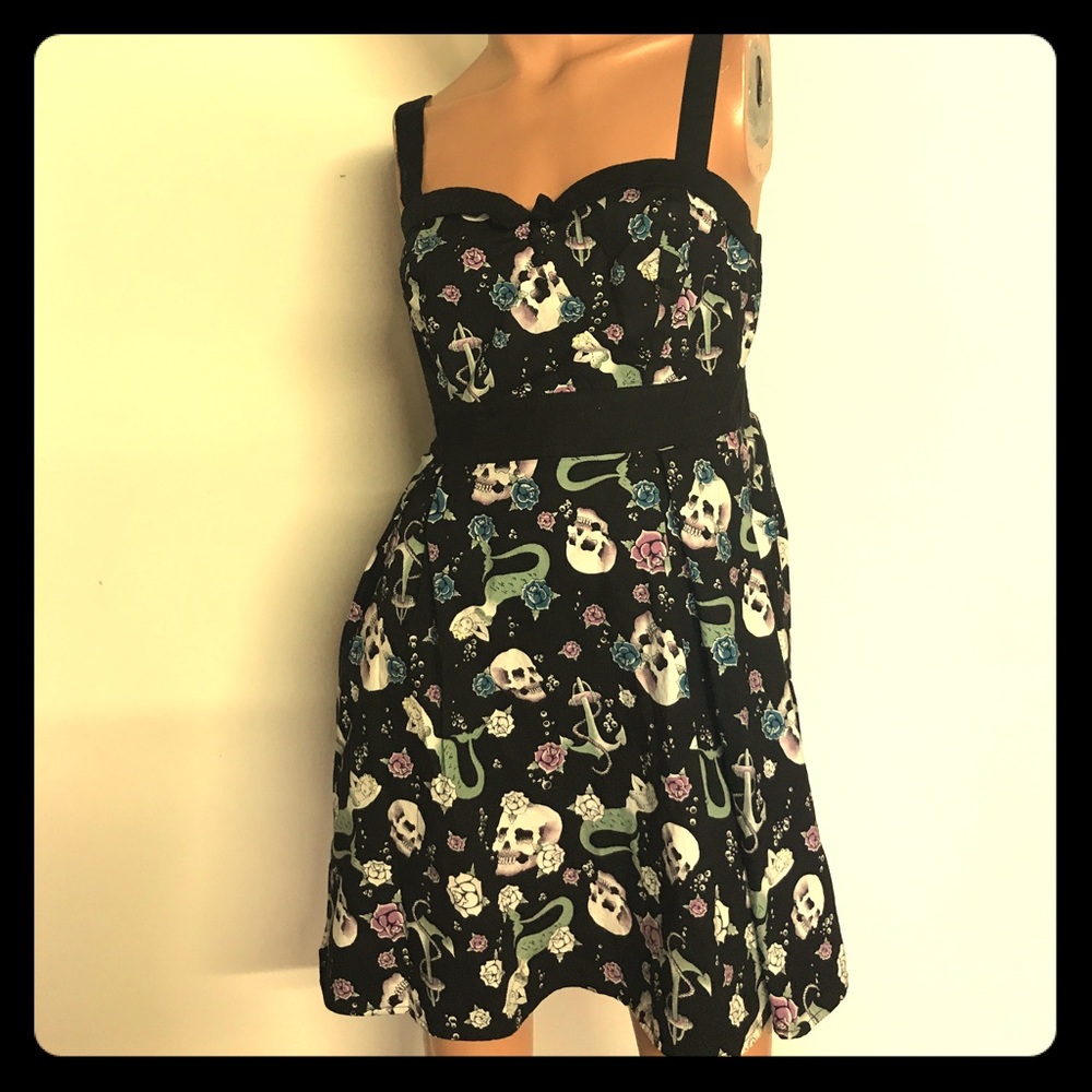 Dress (C34)
